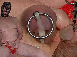 Mężczyzna z Holandii doświadcza intensywnej penetracji cewki moczowej i wytrysku za pomocą zabawy