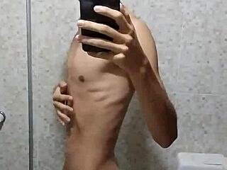 18-year-old Argentinian twink masturbates to the music of Sherman Mendoza