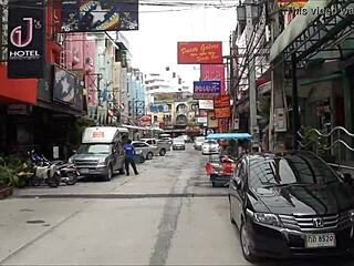 Asijská krása: Pattaya's Walking Street