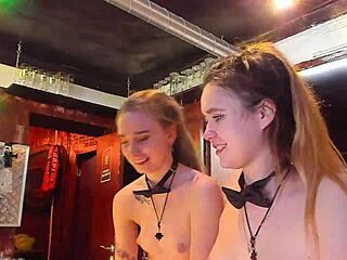 HD-Video von einer Gruppe russischer Lesben, die sich gegenseitig genießen
