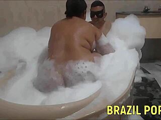 Fat slut gets fucked in motel bathtub