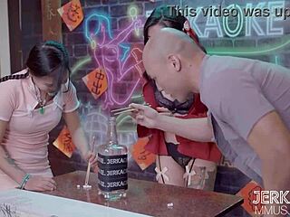 Cazzo mostruoso e azione hardcore con il modello di tatuaggio cinese Su Nian Jin